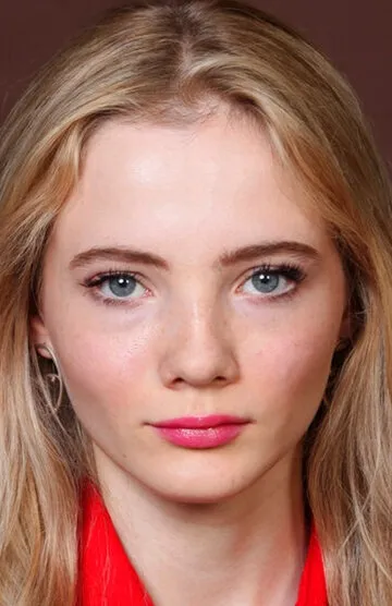 Фотография актёра Фрейя Аллан (Freya Allan)