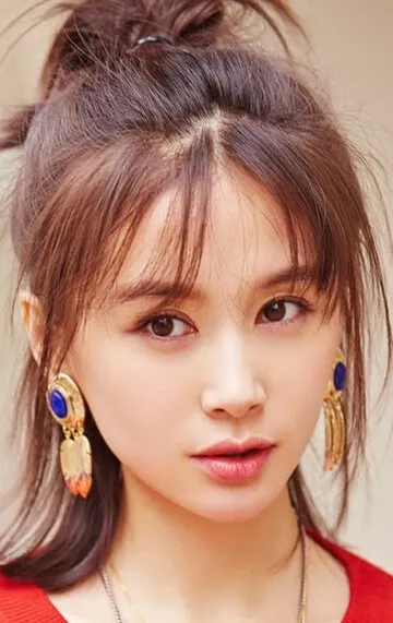 Фотография актёра Ван Цзывэнь