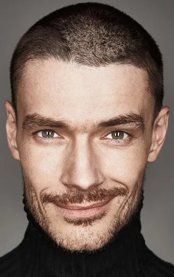 Фотография актёра Максим Матвеев