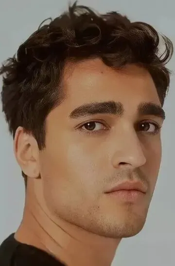 Фотография актёра Мерт Рамазан Демир