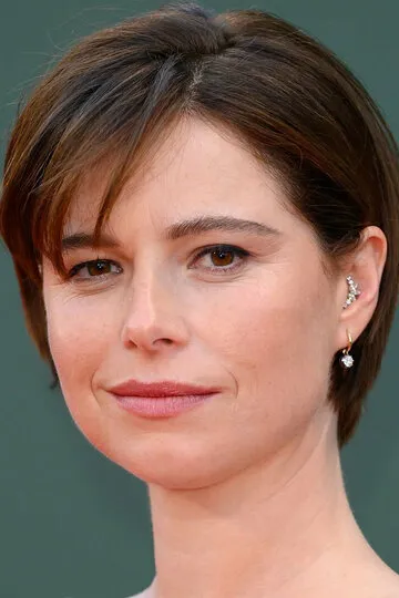 Фотография актёра Джесси Бакли (Jessie Buckley)