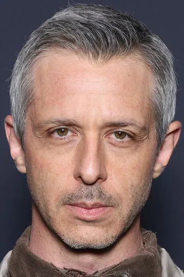 Фотография актёра Джереми Стронг