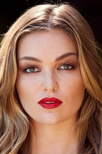 Фотография актёра Лили Симмонс