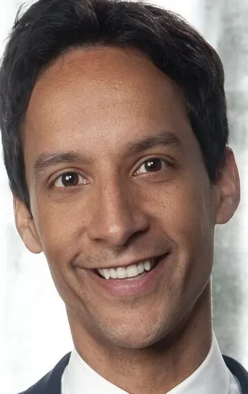 Фотография актёра Дэнни Пуди (Danny Pudi)
