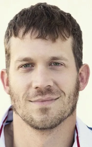 Фотография актёра Расселл Харвард (Russell Harvard)